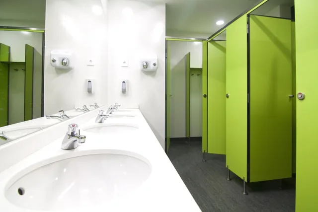سكن مشترك بثمانية أسرّة وأسرّة بطابقين للنساء بحمام مشترك، Hostel St Christophers Inn Barcelona 3/4