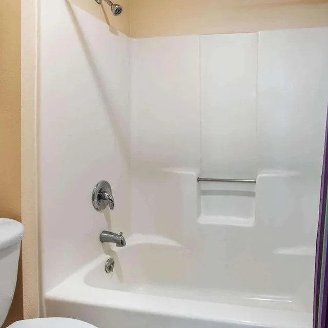غرفة تنفيذية بسرير كينج، La Quinta Inn by Wyndham Detroit Southgate 9/10