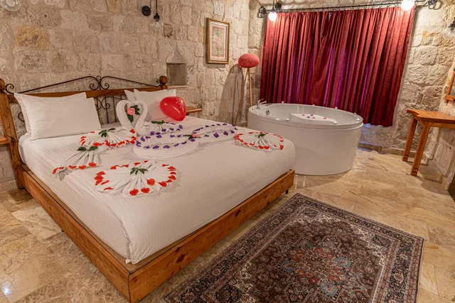 غرفة بسرير كوين بجاكوزي، Dervish Cave House 3/10