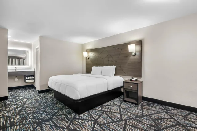 غرفة بسرير كينج بجاكوزي، Americas Best Value Inn Bishopville 7/10