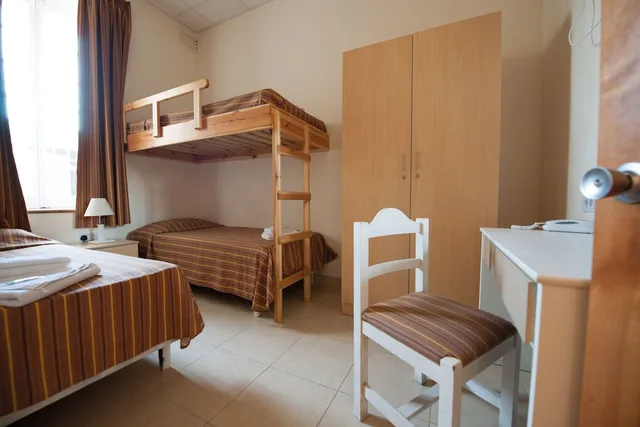 شقة أساسية ثلاثية بسرير بطابقين وسرير فردي، SC Club Village 1/3