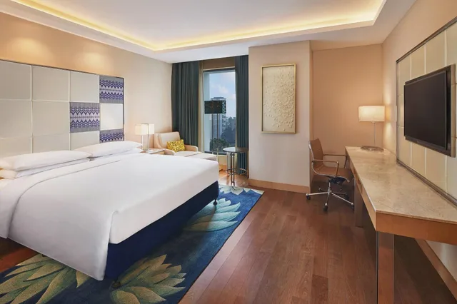 غرفة كلوب بسرير كينج، Renaissance Dhaka Gulshan Hotel 7/10