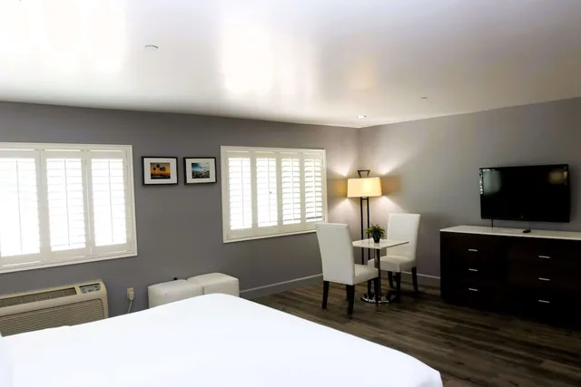 جناح أساسي بسرير كينج لذوي الإعاقة، BLVD Hotel and Studios Universal-Hollywood, an Ascend Collection Hotel 5/9
