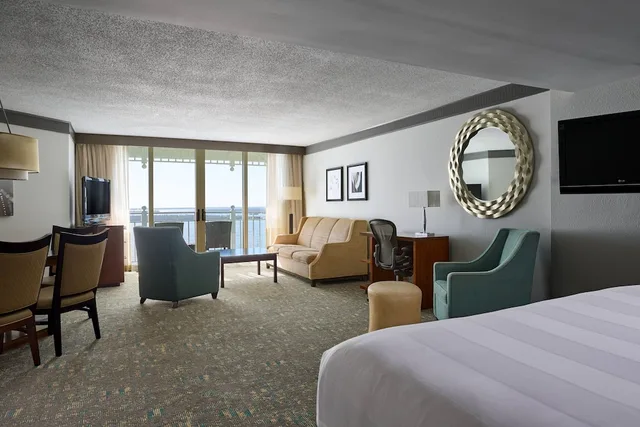 Tower, Studio, King Bed, Water Front, Sofa, Balcony, Marriott Sanibel Harbour Resort And Spa 2/8