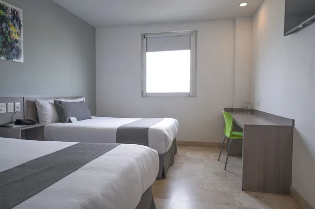 غرفة قياسية مزدوجة مزدوجة، Sr Hotel 2/6