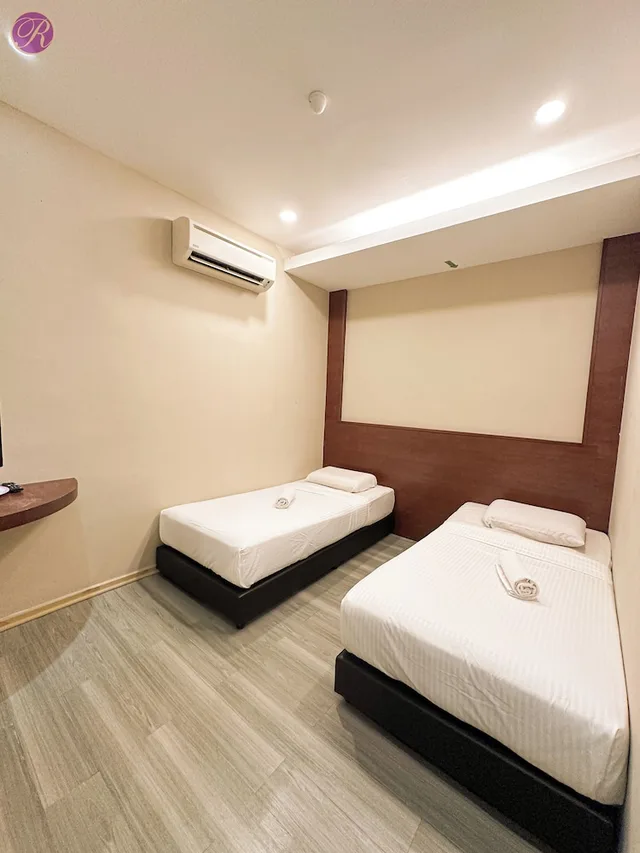 غرفة قياسية بسرير كوين، Remember Hotel Batu Pahat 2/6