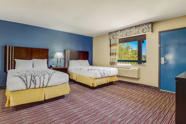 Upgrade, Suite, 2 Queen Beds، Econo Lodge Inn & Suites Enid South 4/10