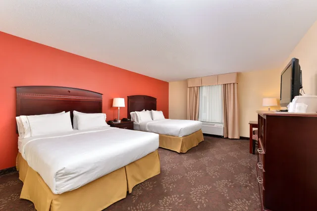 غرفة قياسية بسريرين كوين، Holiday Inn Express White House 4/7