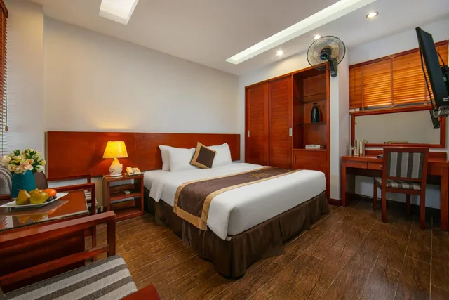 غرفة قياسية بسرير كينج، Bounty Hotel 2/2
