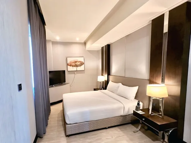 غرفة قياسية بسرير كوين، Le Charmé Suites 1/5