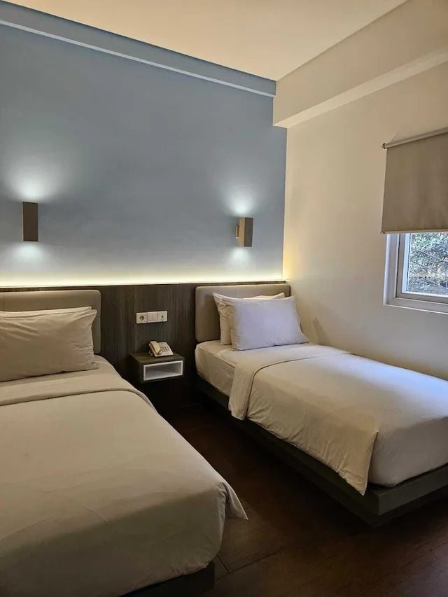 Smart Room Twin, Hotel Amaris Cihampelas 1/6