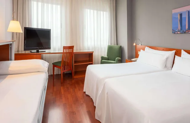 غرفة ثلاثية، Madrid Chamartin Affiliated by Melia 3/7
