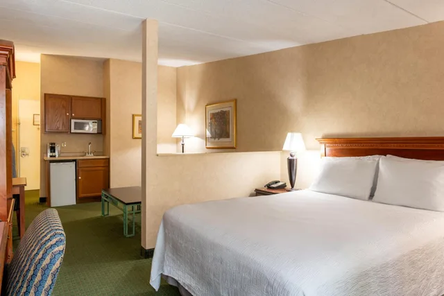 غرفة بسرير كوين، White River Inn and Suites 3/6