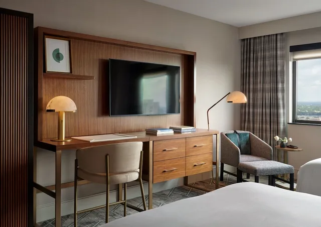 غرفة كلاسيكية بسريرين كوين مع دخول صالة النادي، InterContinental San Antonio Riverwalk 6/9
