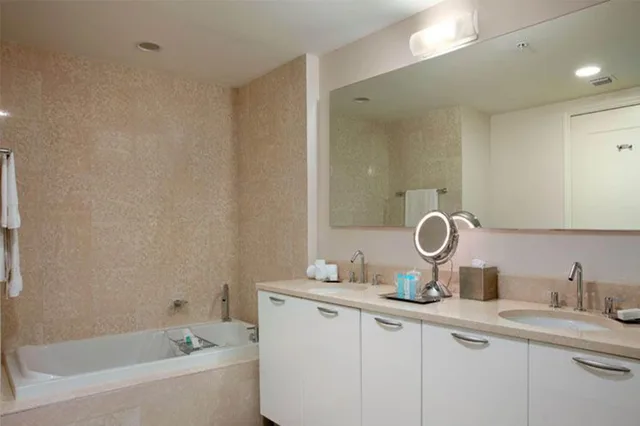 3 Bedrooms, Presidential, Suite, Ocean Front، Beach House Fort Lauderdale, a Hilton Resort 2/2