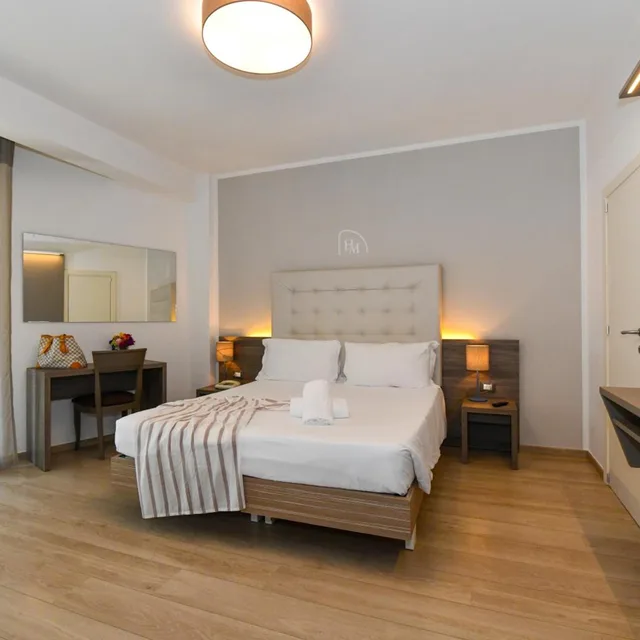 Deluxe, Double Bed, Sea Front، Hotel Delle Mimose 4/7