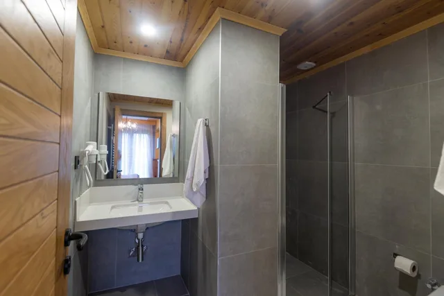 غرفة ثلاثية بإطلالة على الجبل، Ayder Koru Otel 5/6