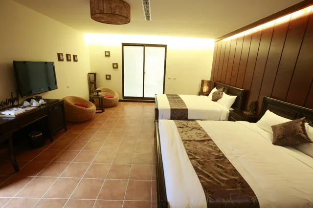 Deluxe, Family, 2 King Beds, Green Life Spa 2/2