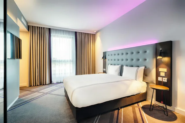 غرفة لذوي الإعاقة، Premier Inn Berlin Airport 2/4