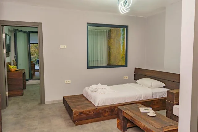 غرفة تنفيذية بشرفة، MacarTasi hotel 9/10