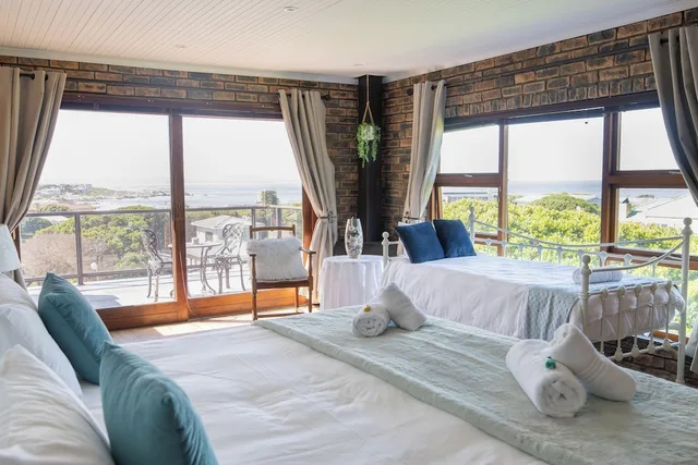 غرفة سوبيريور بسريرين منفصلين بإطلالة على البحر بشرفة بغرفة نوم واحدة، White Shark Guest House 8/10