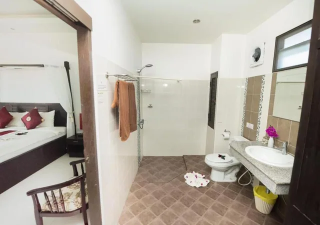 غرفة بسرير مزدوج بإطلالة على المسبح، Monaburi Boutique Resort 8/9
