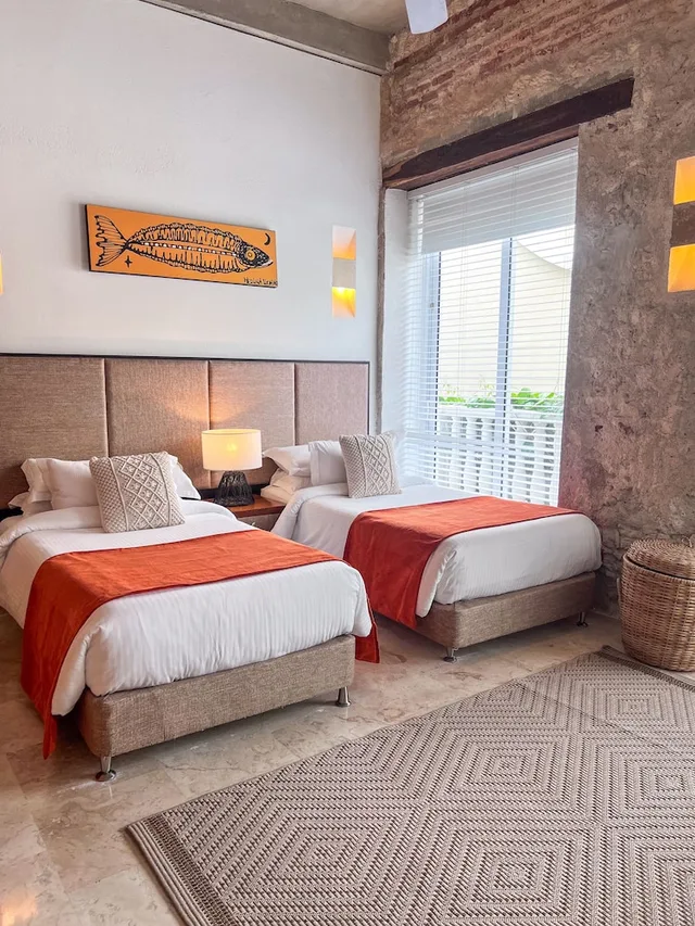 شقة ديلوكس بسرير كينج وسريرين منفصلين بشرفة بغرفتي نوم مع أريكة، CASA CLAVER LOFT BOUTIQUE HOTEL 1/9