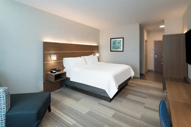 غرفة قياسية بسرير فردي، Holiday Inn Express Suites St Peters 2/4