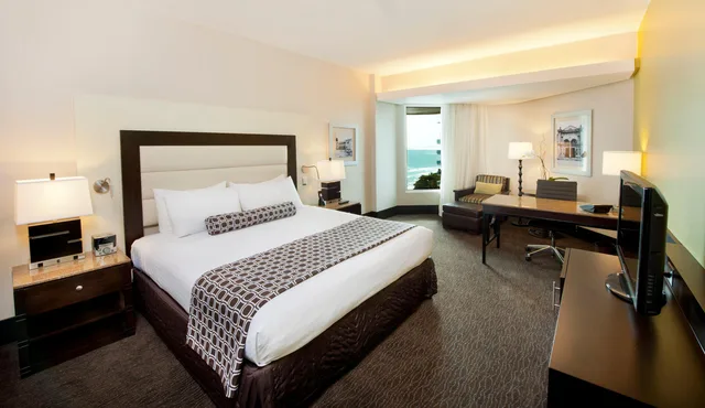 غرفة كلوب بسرير كينج، Crowne Plaza Santo Domingo (ex Intercontinental V Centenario Hotel) 1/6
