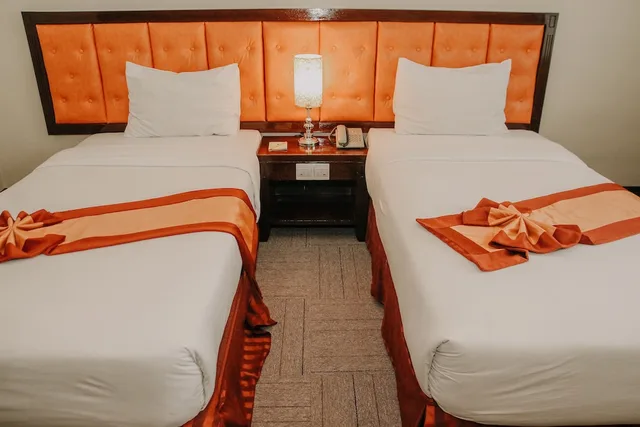 غرفة ديلوكس بسريرين منفصلين، Grand Q Hotel Gorontalo 2/5