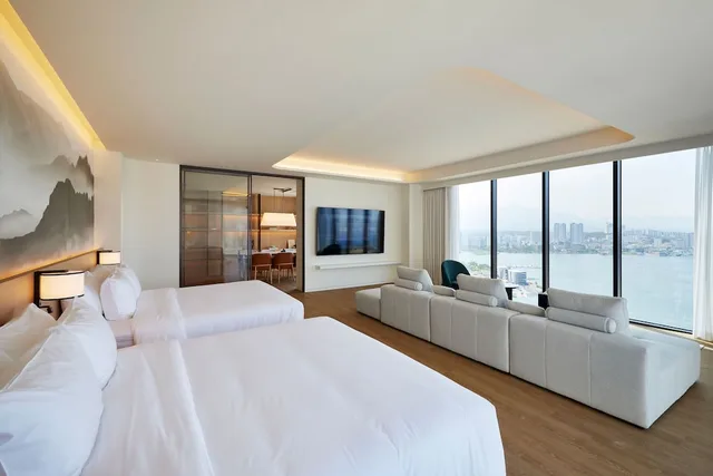Suite, 2 King Beds, Lake and Ocean View، Homm Marina Sokcho 1/8