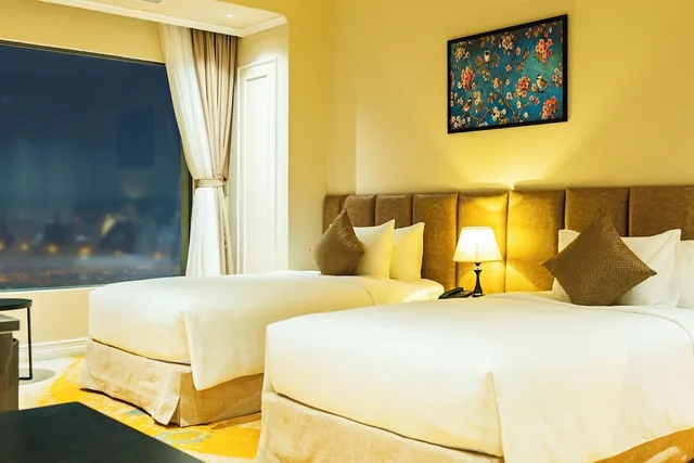 Luxury, Twin Beds, La Vela Hue Hotel 3/5