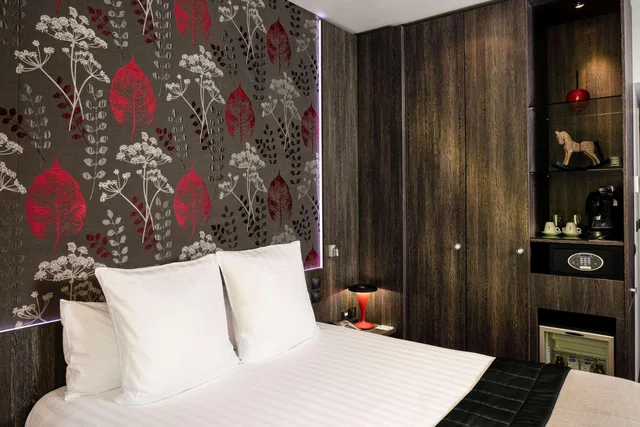 غرفة سوبيريور بسرير مزدوج بشرفة بإطلالة، Best Western Premier Patio Des Artistes 4/7