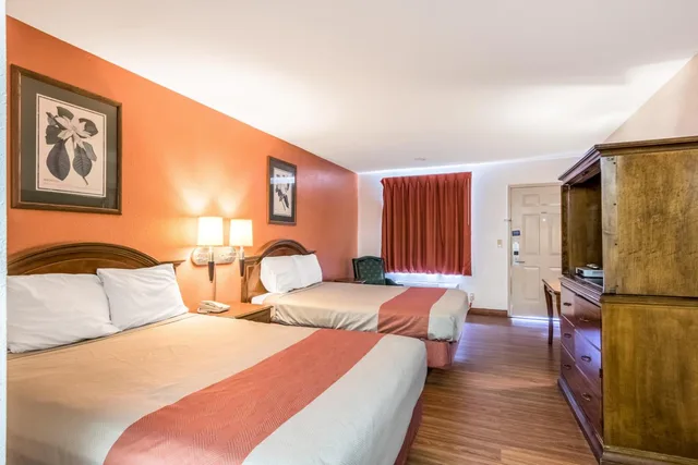 غرفة بسريرين كوين، Motel6 Pooler, GA - Savannah Airport 1/10