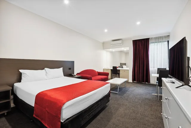 غرفة بسرير كوين لذوي الإعاقة، Quality Hotel Manor 3/4