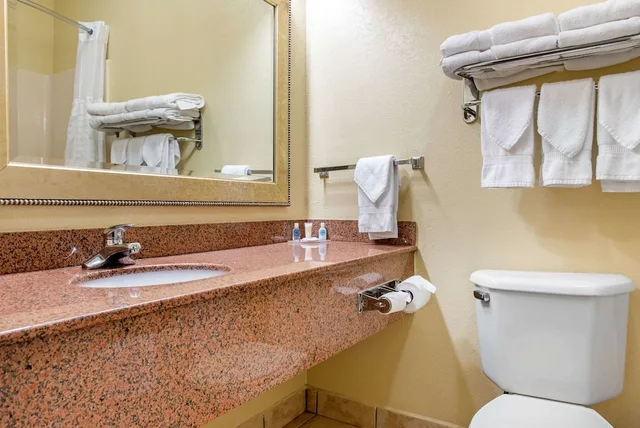 غرفة قياسية بسريرين كوين، Quality Inn Jacksonville Near I-72 8/10