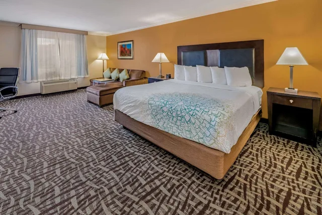 غرفة ديلوكس بسرير كينج، La Quinta Inn Suites Moab 3/10