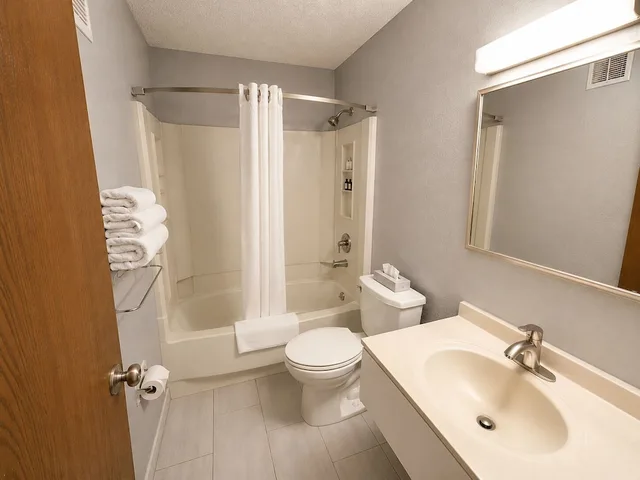 غرفة قياسية بسريرين مزدوجين، Corning Inn 7/7