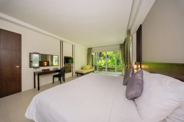 Grand, Deluxe, Sand Sea Resort Railay Beach 6/8