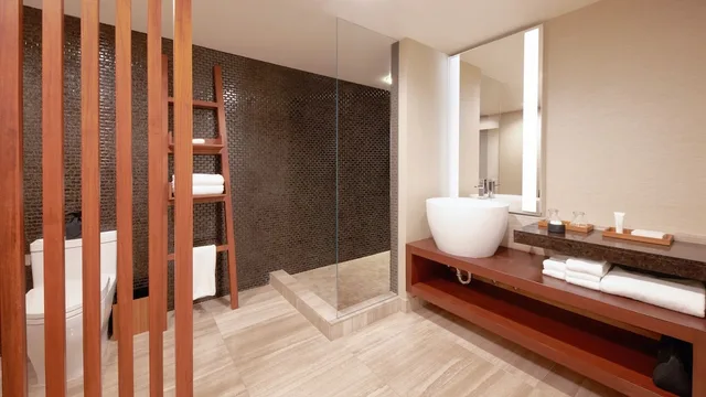 Nobu, King Bed, Strip View، NOBU Las Vegas - A Caesars Rewards Destination 2/2
