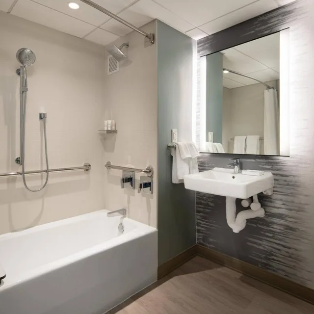 غرفة بسرير كينج، Torrance Marriott Redondo Beach 6/10