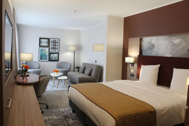 جناح، Leonardo Hotel Antwerp 1/2