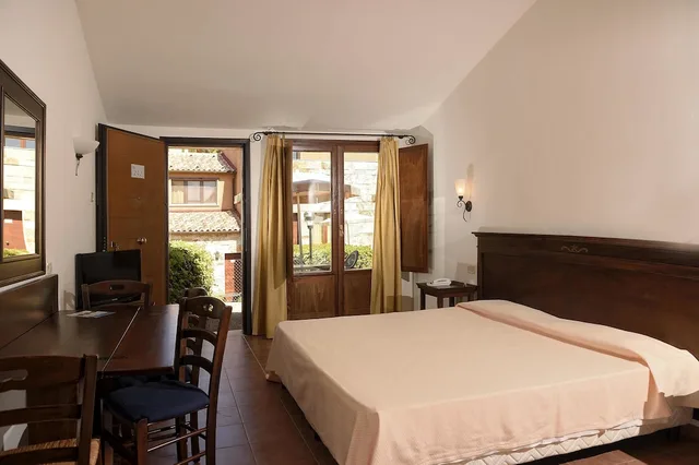 غرفة عائلية بسرير مزدوج مع أريكة، Borgo Magliano Resort 2/3