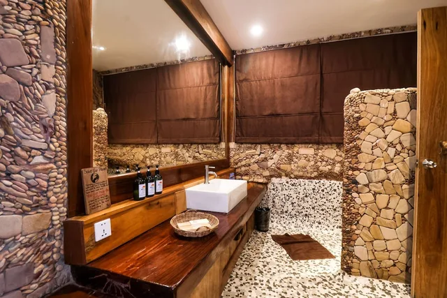 3 Bedrooms, Villa, 4 Beds, 2 King Beds, Veranda Natural Resort 6/7
