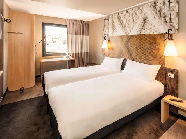 غرفة قياسية بسريرين منفصلين، Ibis Pontorson Baie Du Mont-Saint-Michel 3/7