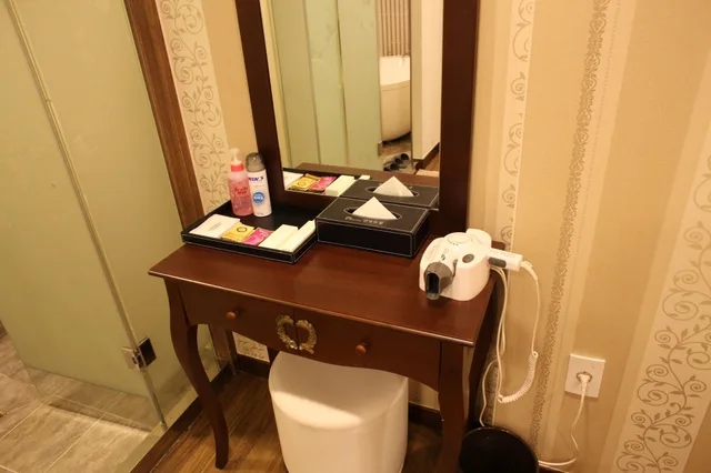 Economy, Basement, Double Bed, No Window، Hill House Hotel 4/4
