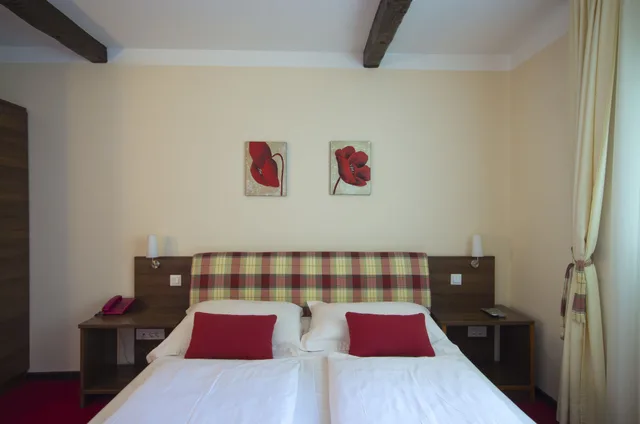 Superior, Triple, Twin Beds, Garden View, Sofa, Plitvice Holiday Resort 5/9