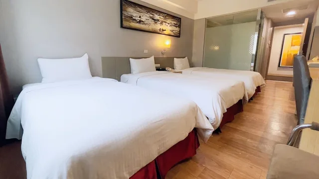 Room, Triple, 3 Beds, Delton Hotel 4/10