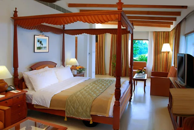 Superior, Suite, Lake Front، Lemon Tree Vembanad Lake Resort Muhamma 2/5