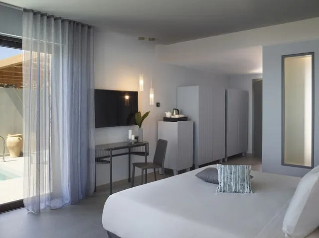 غرفة تنفيذية بسريرين منفصلين بإطلالة على البحر بمسبح خاص، Cayo Exclusive Resort and Spa 3/4